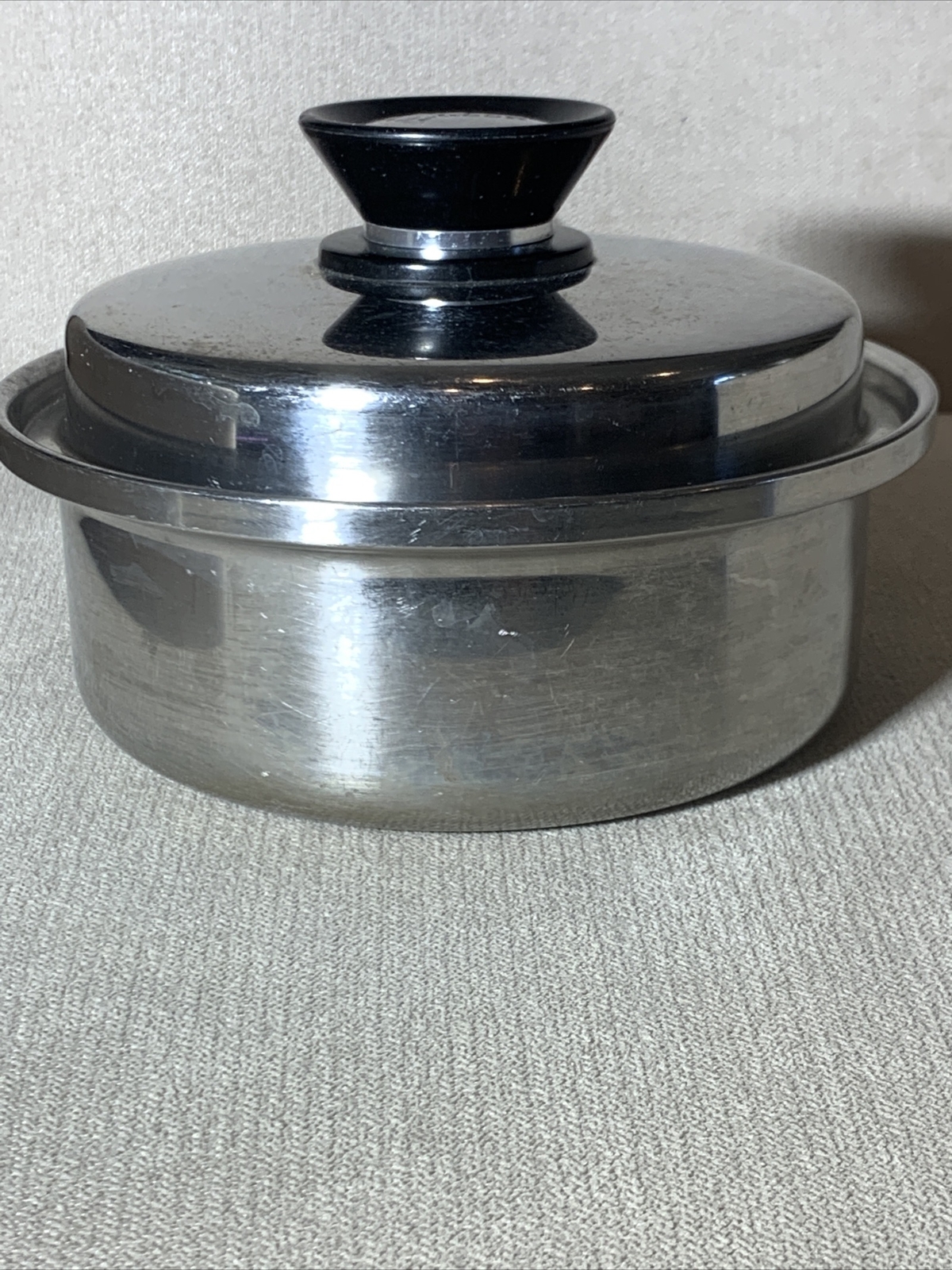 VTG Amway Queen 18/8 Stainless Multi Ply Sauce Pan Pot w/ Lid 1/2 Quart USA Made