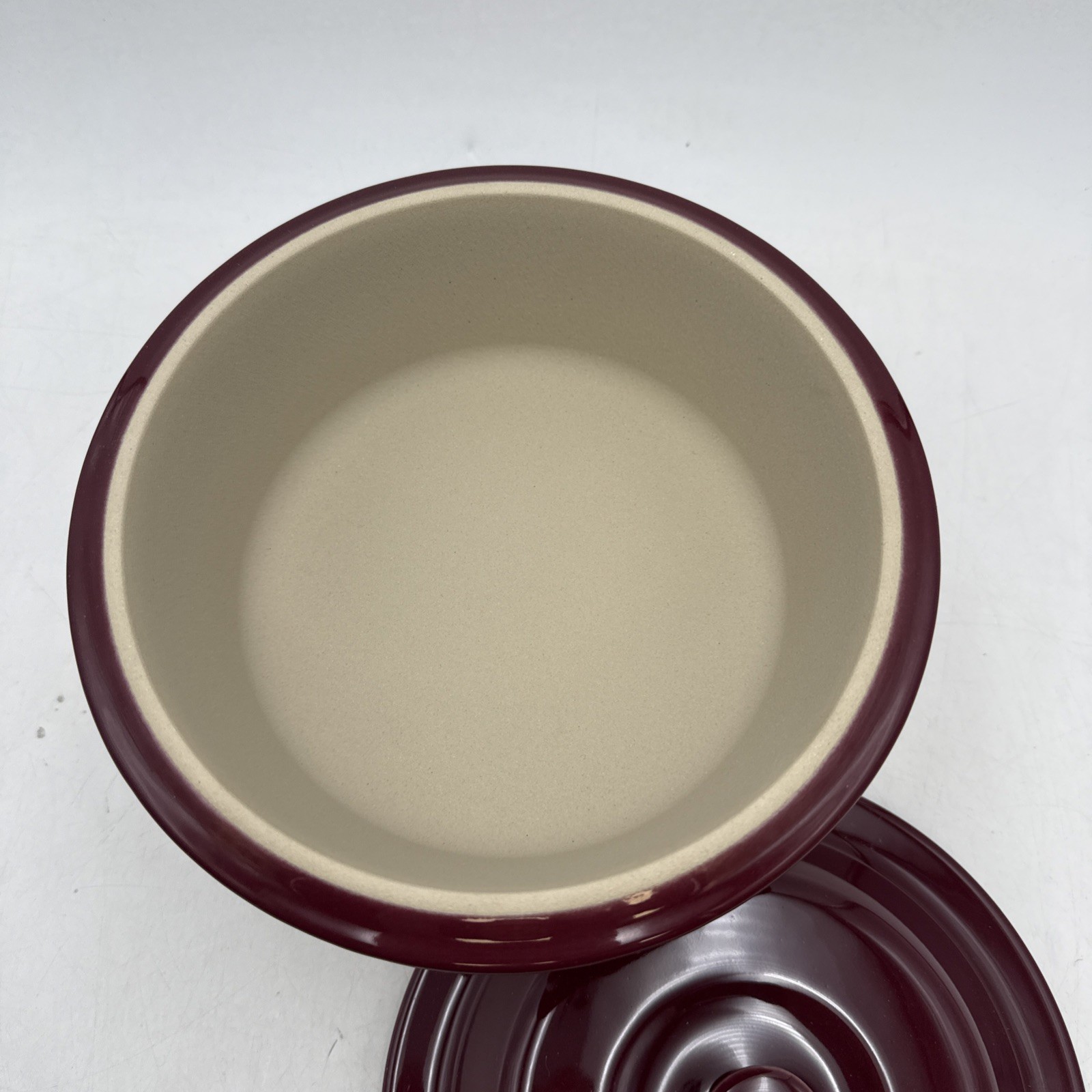 Pampered Chef Stoneware Covered Baker Cranberry 6C 1.5L USA Brand NEW Retired