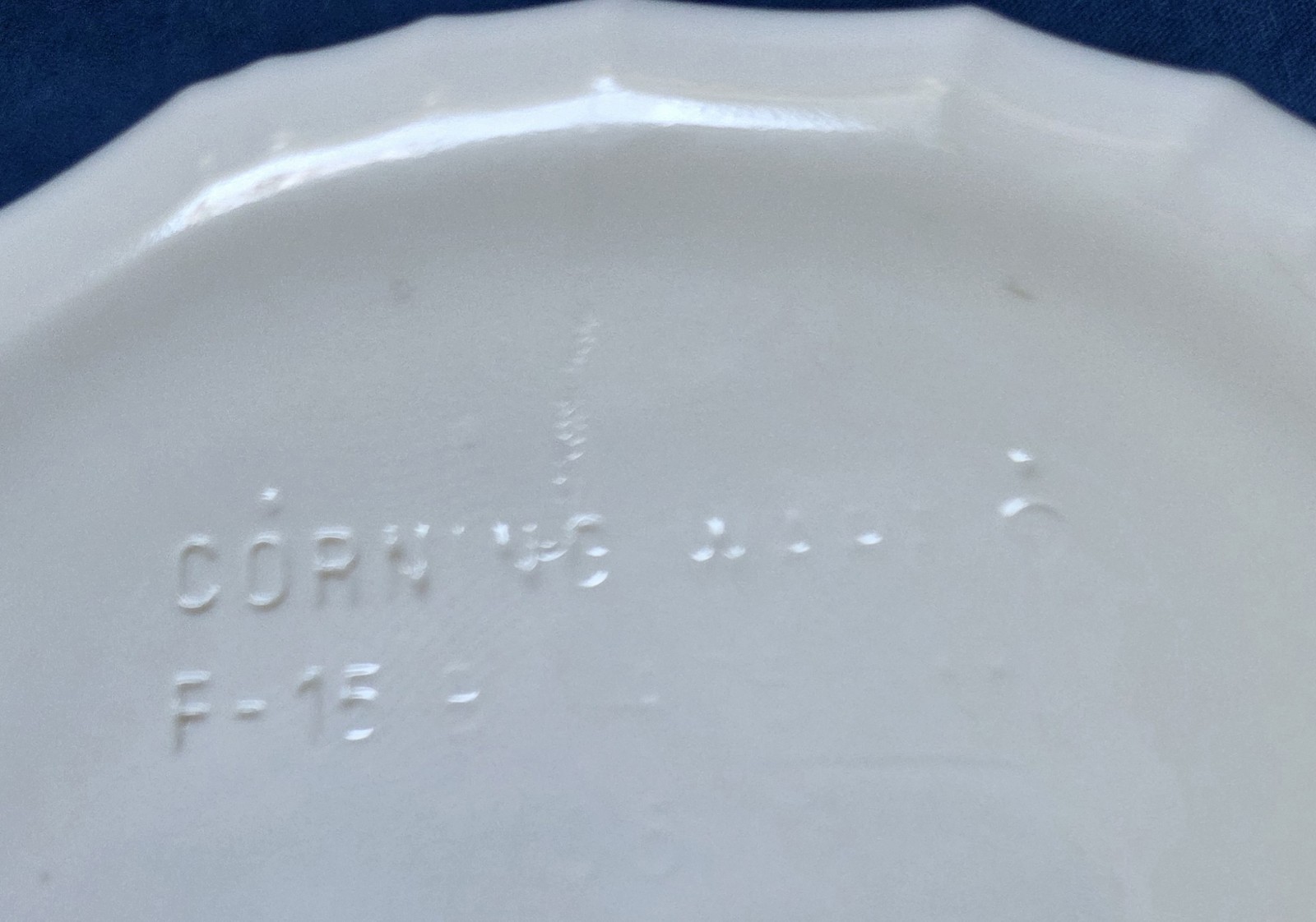 CORNING WARE FRENCH WHITE INDIVIDUAL CASSEROLE F-15-B PYROCERAM OVEN & MICROWAVE
