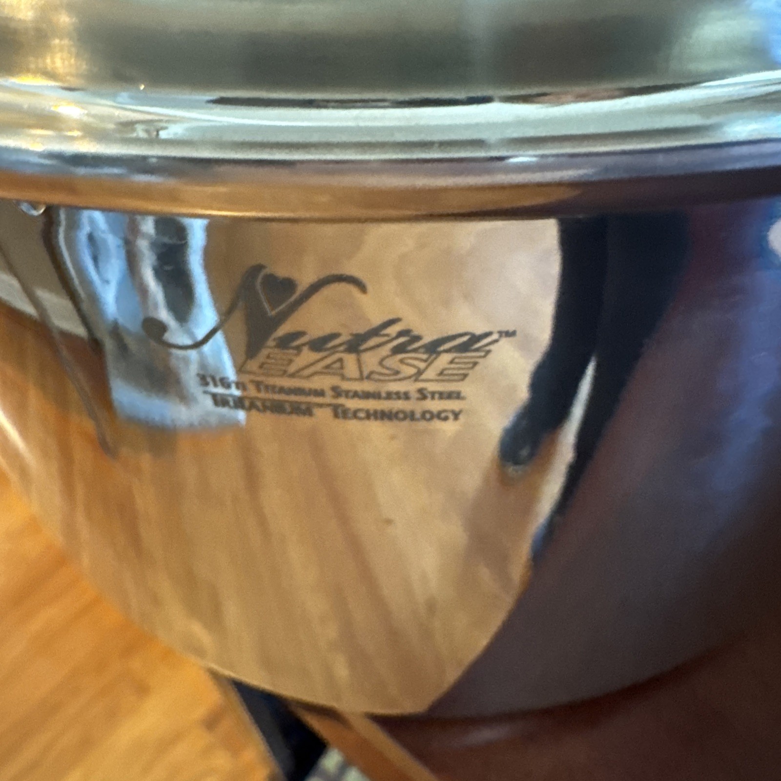 NutraEase 8 Qt Titanium Dutch Oven W/ Lid & Handles Pan Magnet Trivet & Cookbook