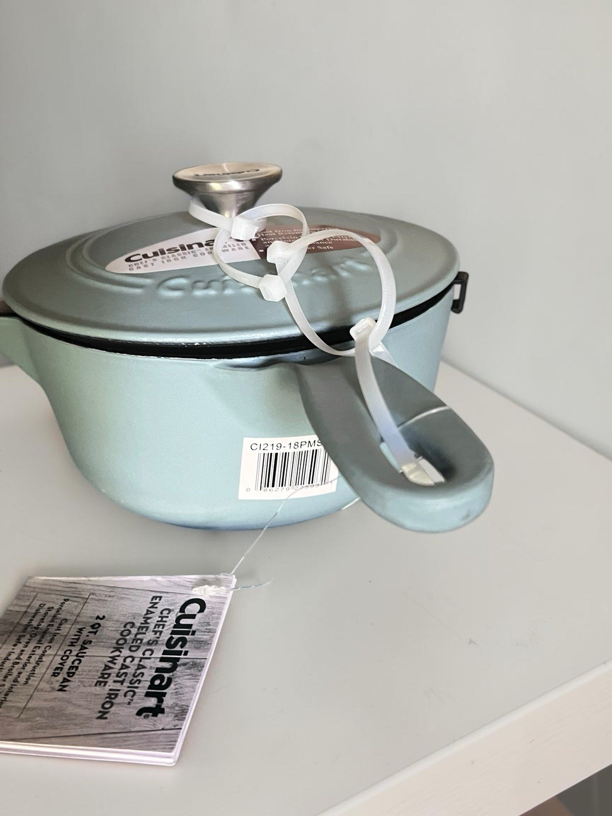Cuisinart Chef’s Classic 2 Qt Enameled Cast Iron Saucepan w/ Lid Light Blue
