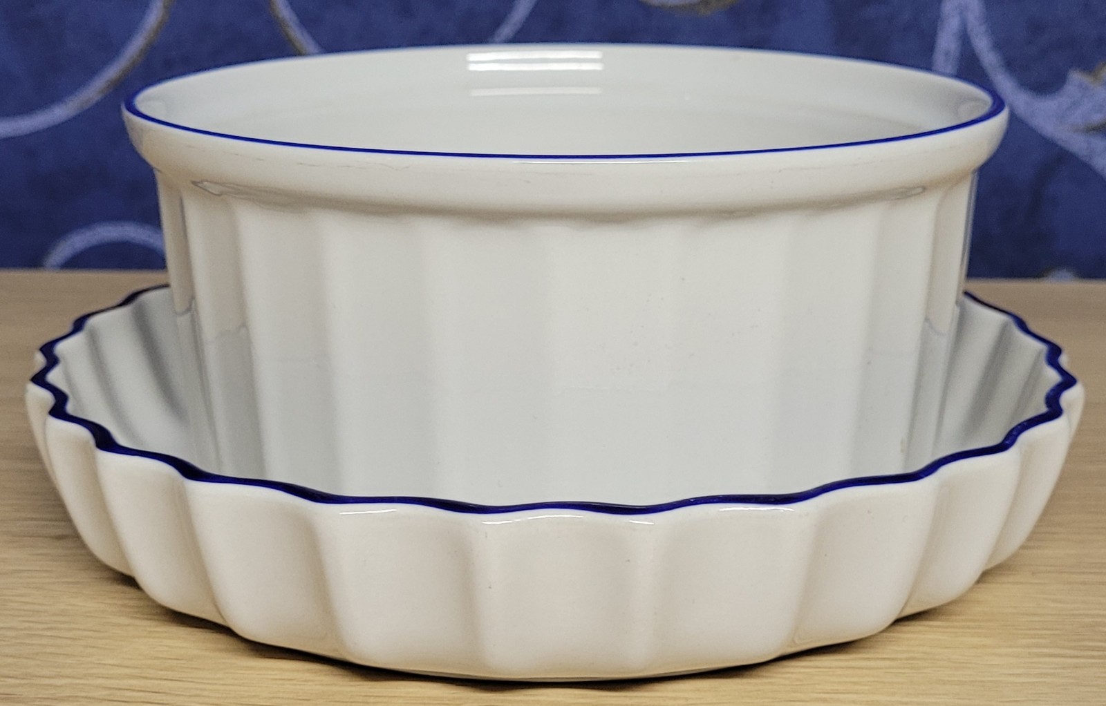 Crown Lynn New Zealand Microwave Cookware Pie Dish & Casserole Dish