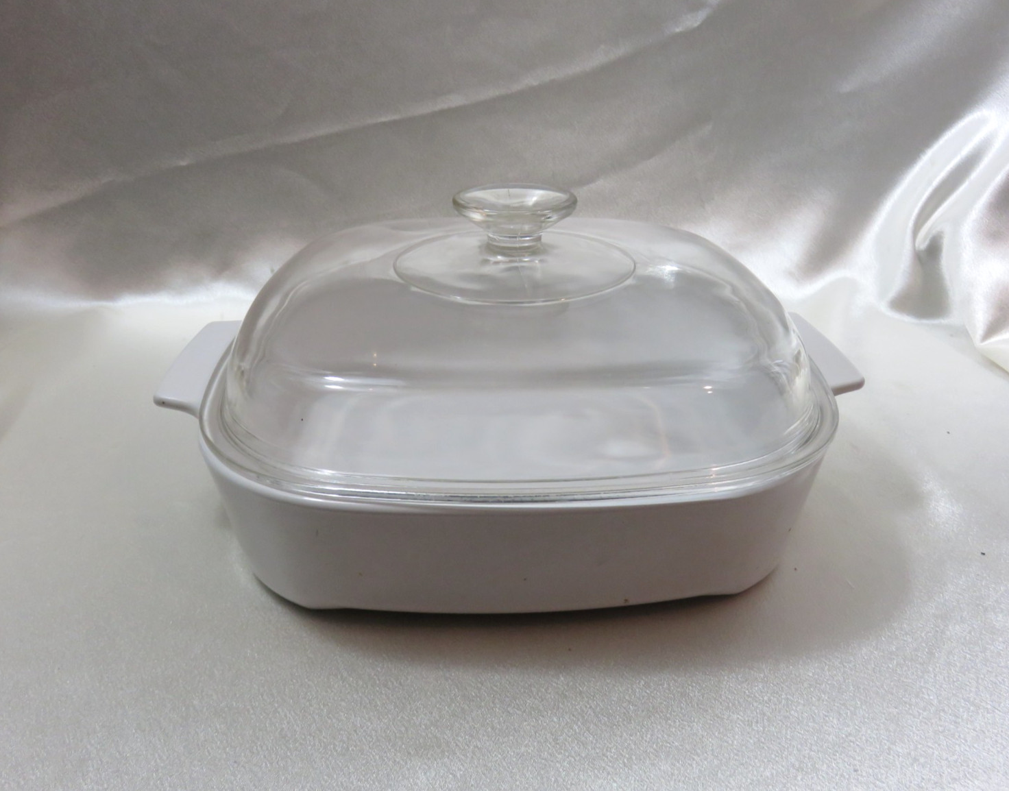 Corning Ware Frost White Microwave Browning Bakeware MW A-10-B with Lid A-12-C