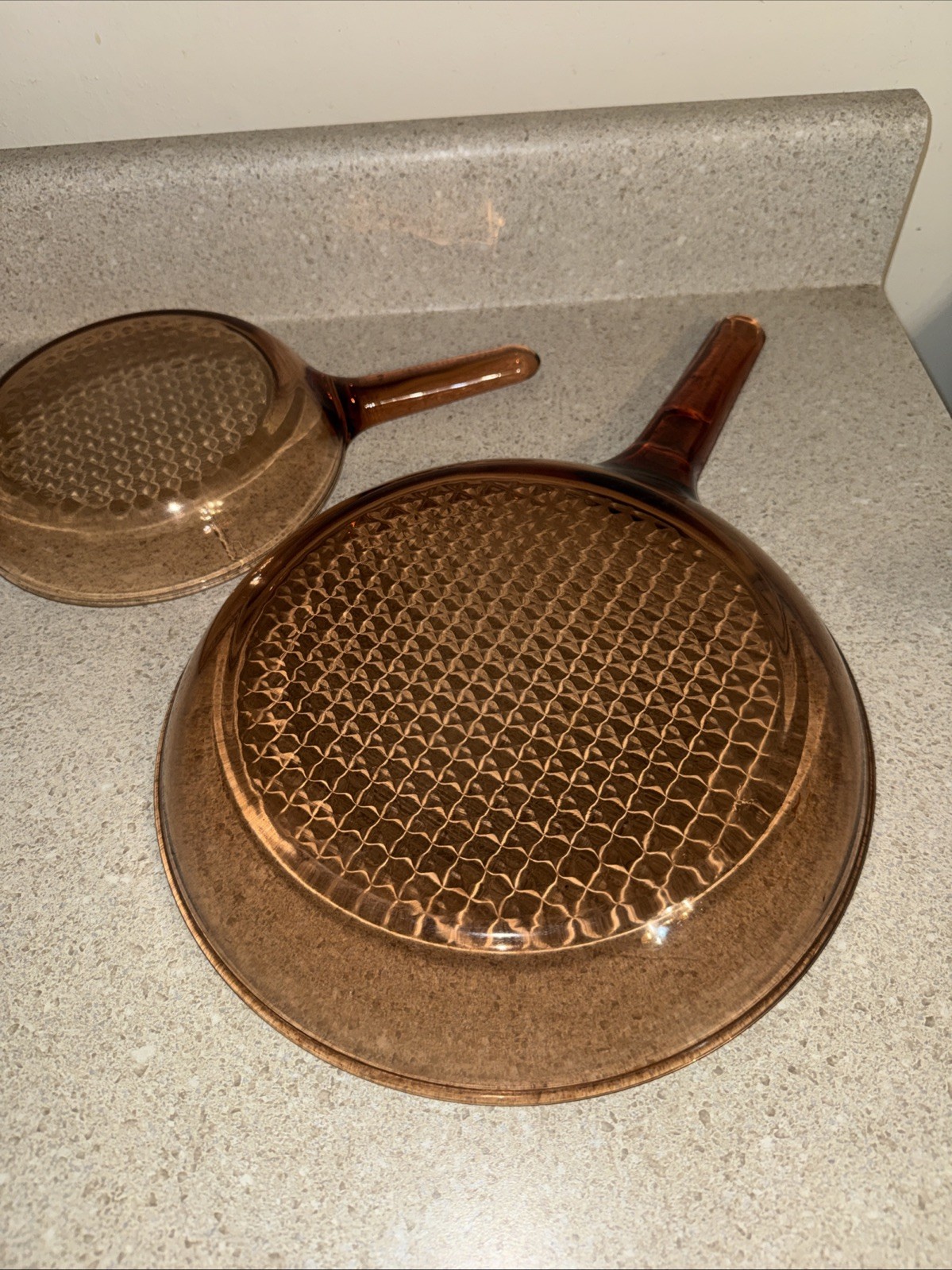 2 -Corning Ware Visions Amber Pyrex Glass 10 & 7″ Waffle Bottom Fry Pan Skillet