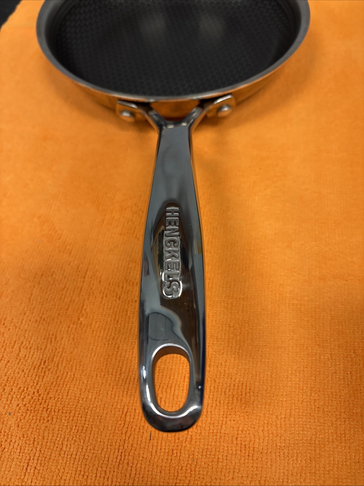 HexClad Hybrid 8in Cookware Frying Pan