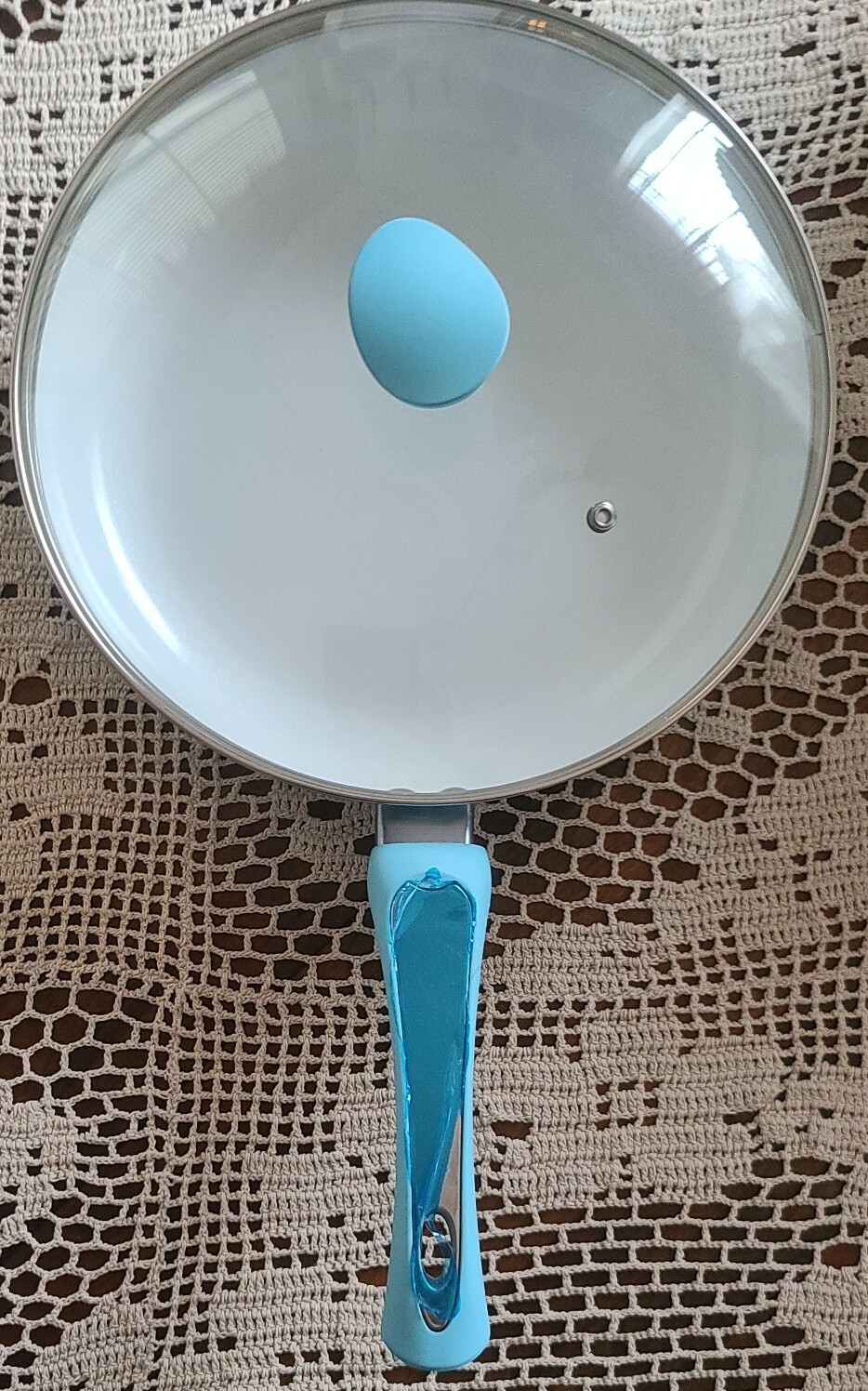 Shineuri ~ 11″ Fry Pan ~ Powder Blue ~ Aluminum ~ Non Stick Frying Pan ~ W/Lid