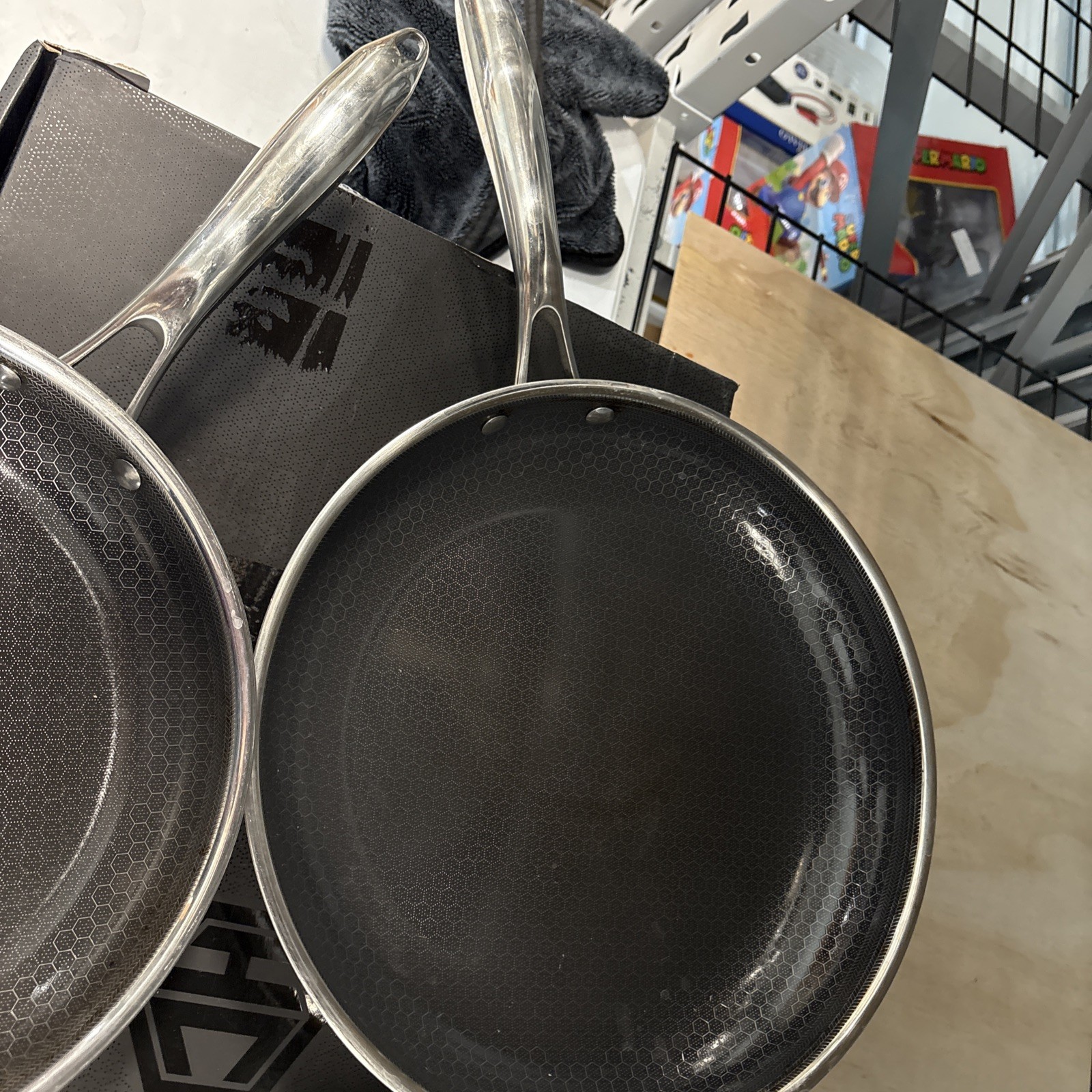 HexClad HC7 Hybrid Commercial Cookware – 7 Pieces