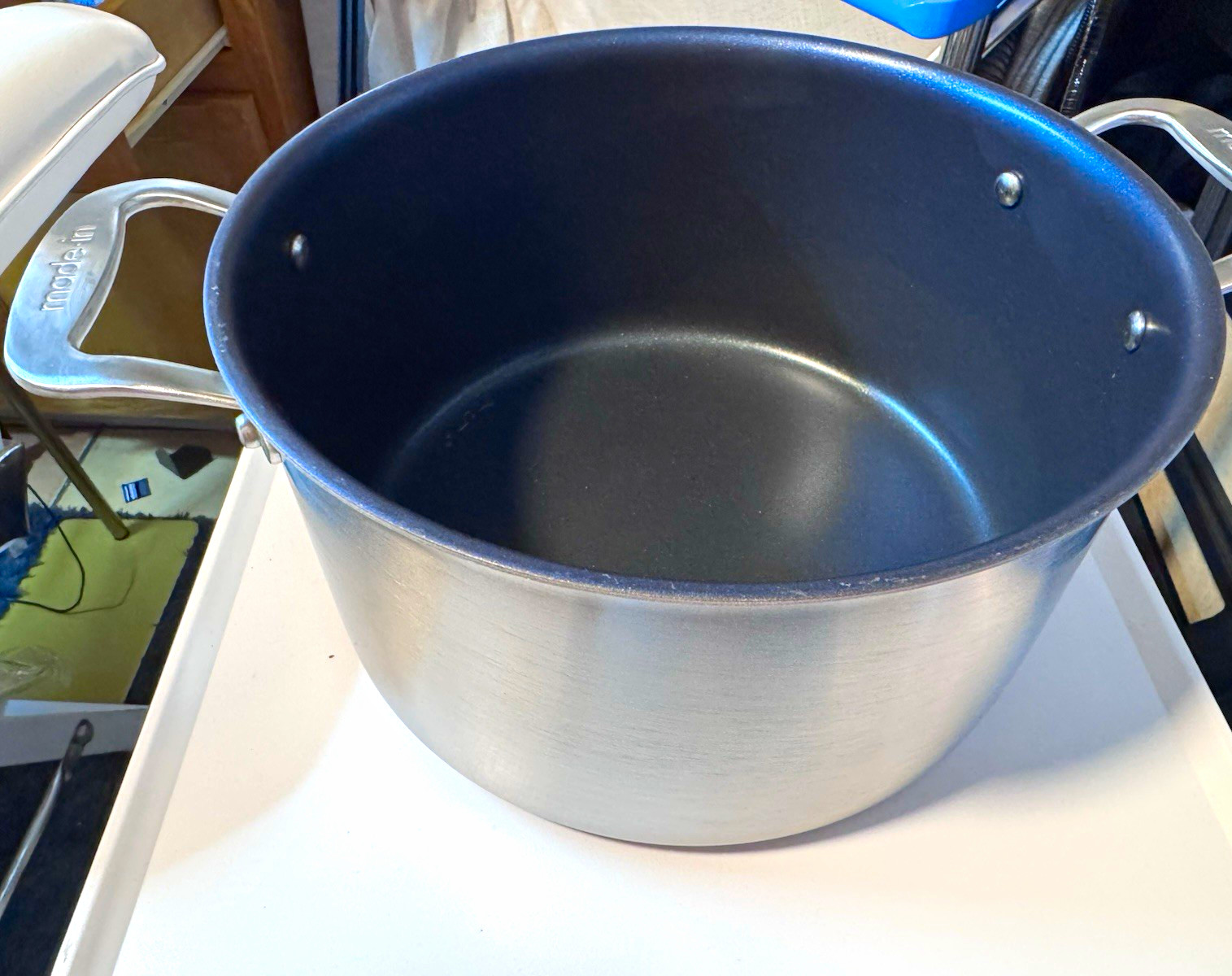 Made In 8 QT Stockpot Non-Stick Silver/Black Double Handles Gas/Electric Oven