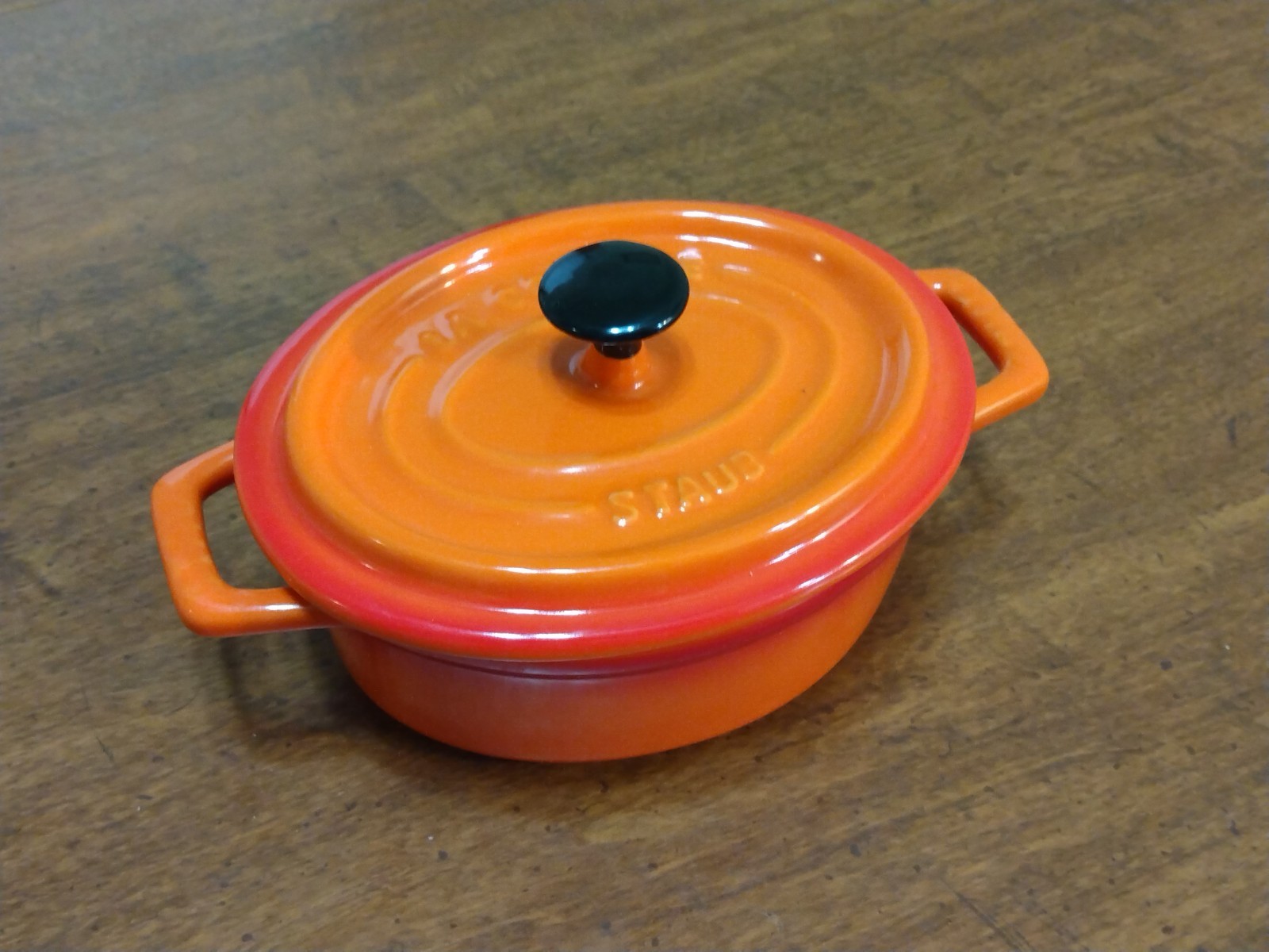 Staub Orange La Cocotte Oval Ceramic Mini Casserole Dutch Oven Bakeware READ!