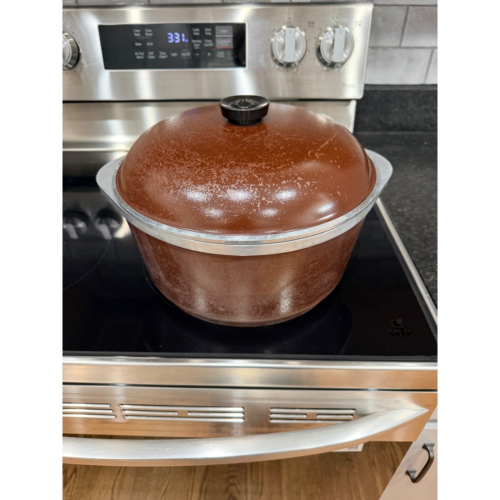 Vintage Club Cast Aluminum Dutch Oven with Lid Brown Stock Pot 8 Quart Very Used