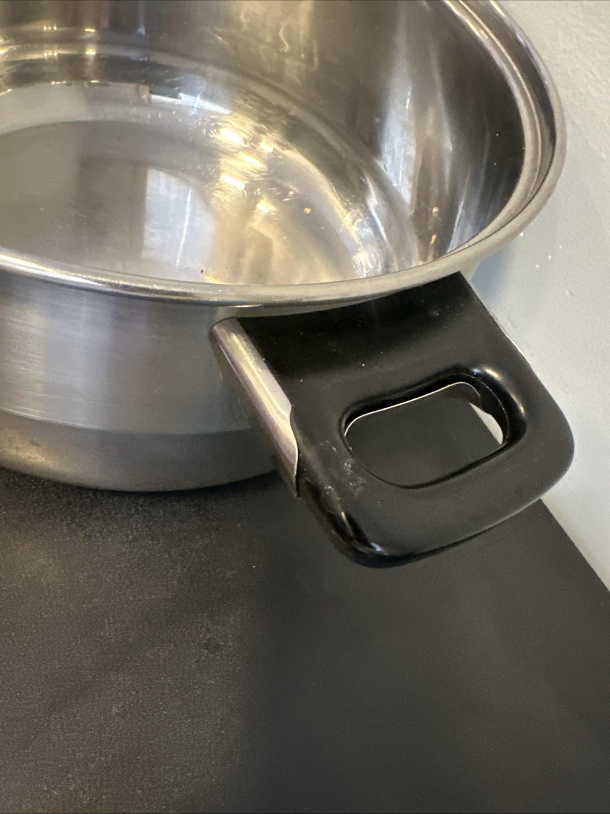 Kinox 8.8 Liter Ltr 28cm Large pot 18/10 Stainless Double handle With lid Used