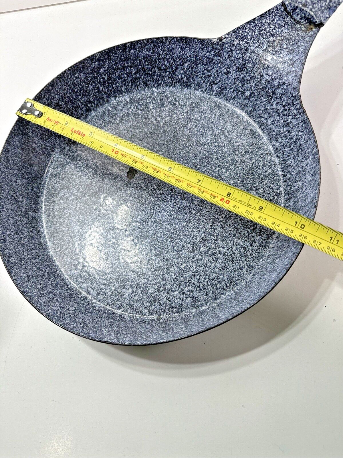 VINTAGE “QUICK MEAL 5″ GRANITEWARE 10.25” FRYING PAN LT. BLUE & BLACK
