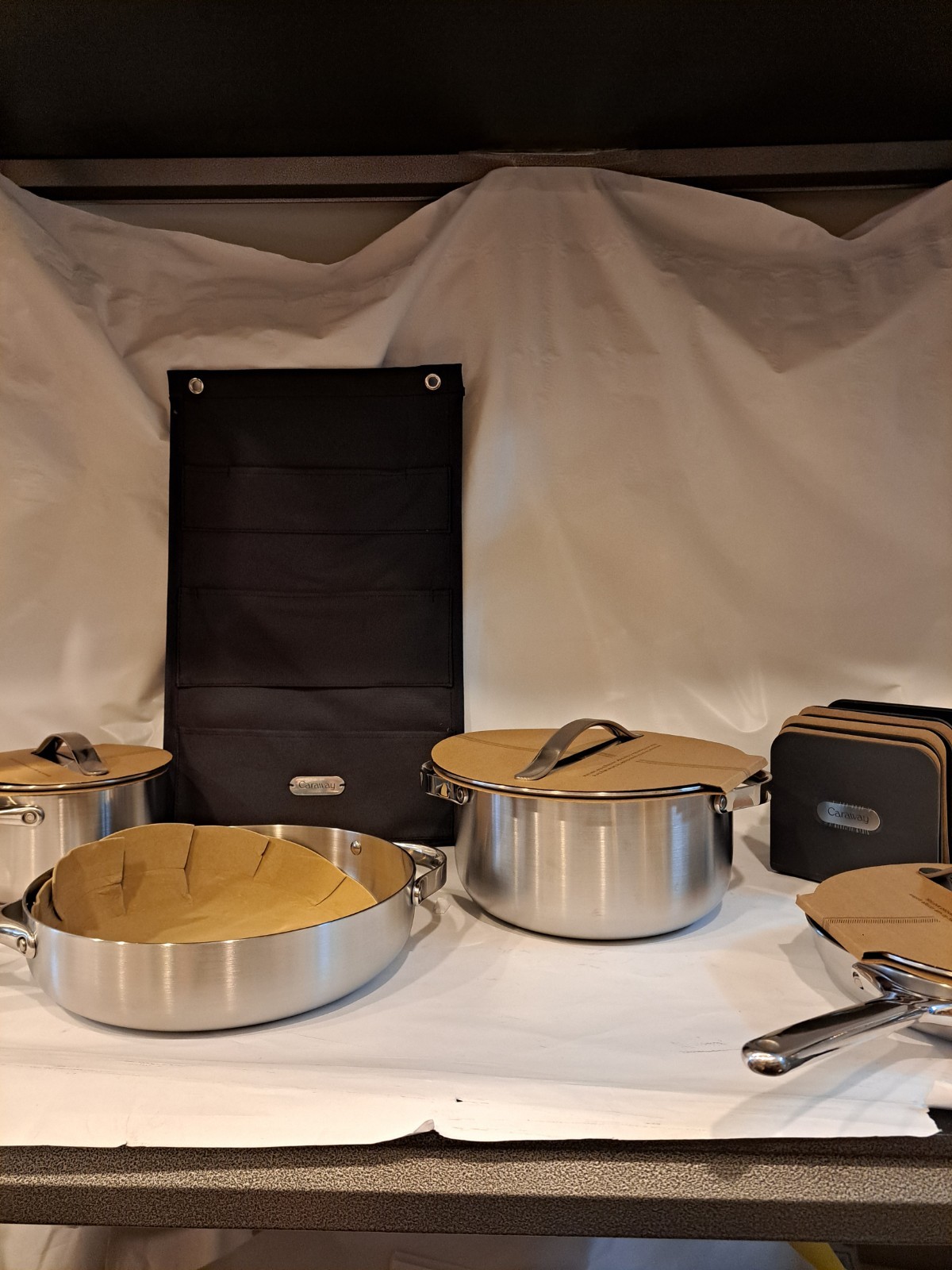 CARAWAY HOME Cookware Set Stainless Steel With Leak Proof Lid Silver 7 – Piece