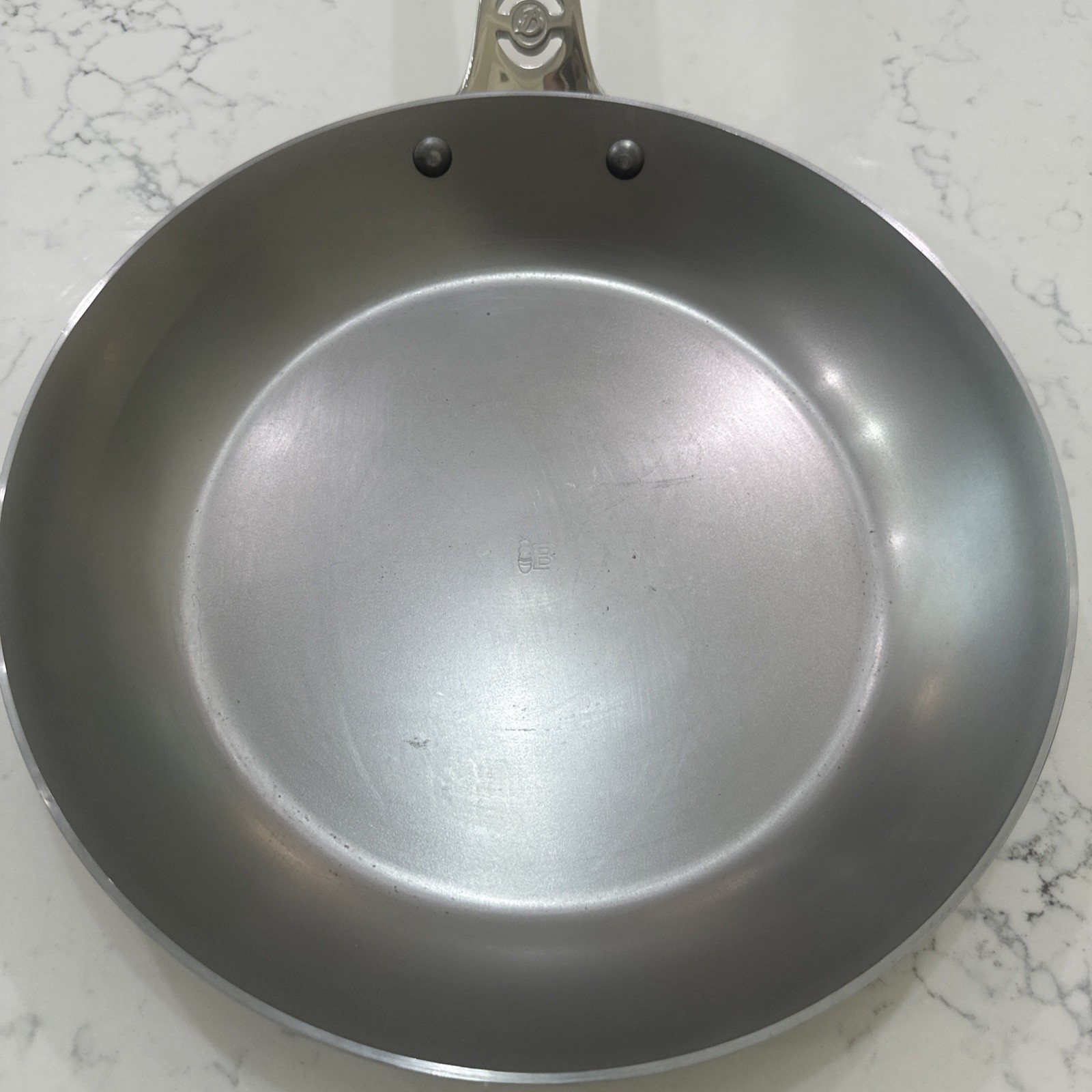 De Buyer Mineral B Pro Carbon Steel Fry Pan, Nonstick 11” Induction Ready