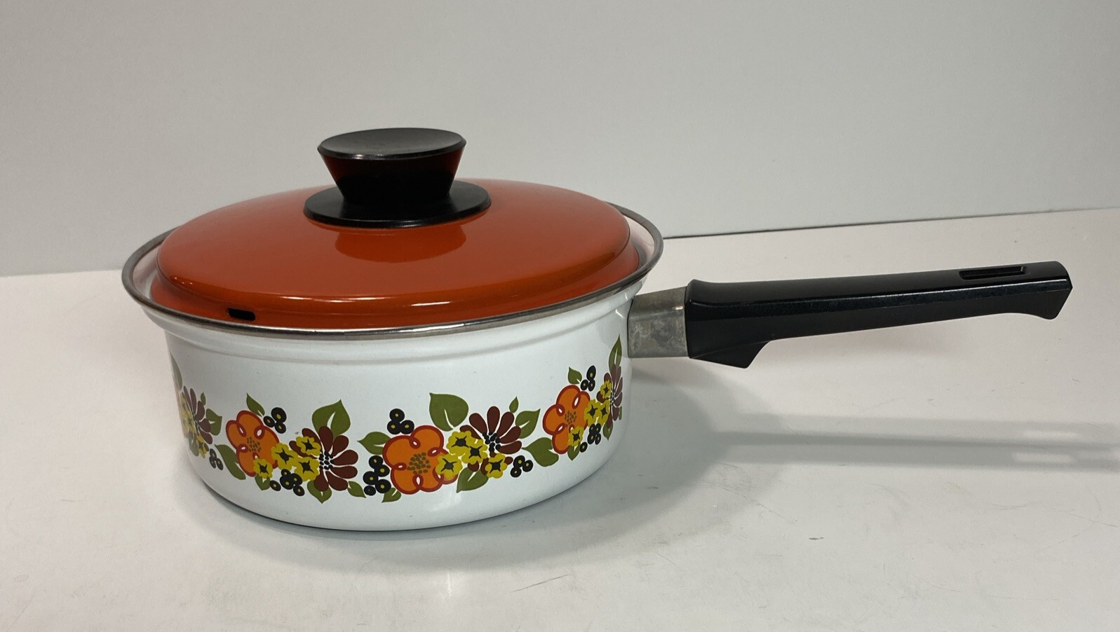 AUSTRIA EMAIL VINTAGE ENAMELWARE 7 PIECE POT & SKILLET SET-Orange Floral Granny