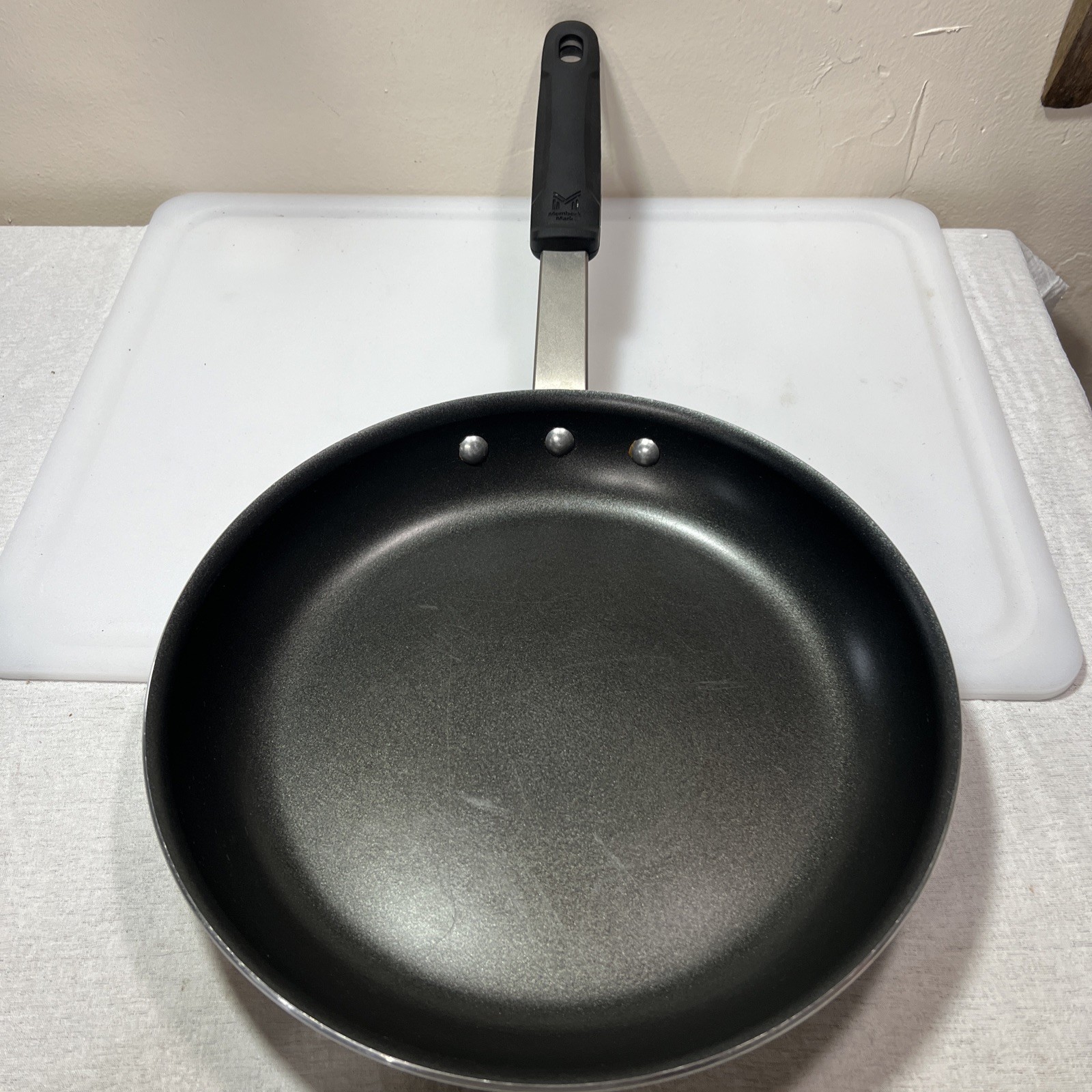 Member’s Mark 12″ Nonstick Restaurant Fry Pan