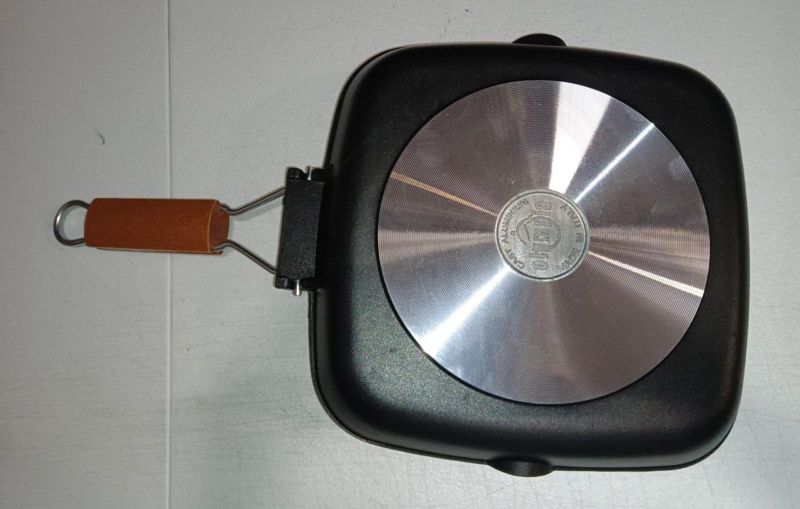 Olympia Grill Pan Die-cast Aluminum Non-Stick Reinforced with Titanium, Folding