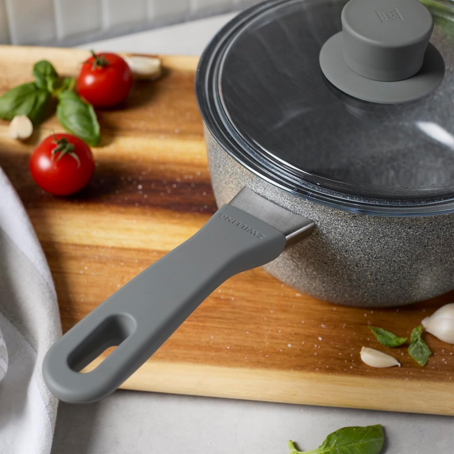 Parma Plus Ceramic 1.5-qt Aluminum Ceramic Nonstick Saucepan with Lid