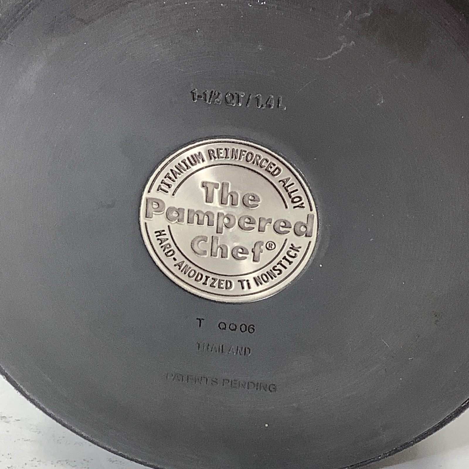 Pampered Chef 1.5 Quart 1.4 Liter titanium reinforced Hard Anodized Nonstick Lid