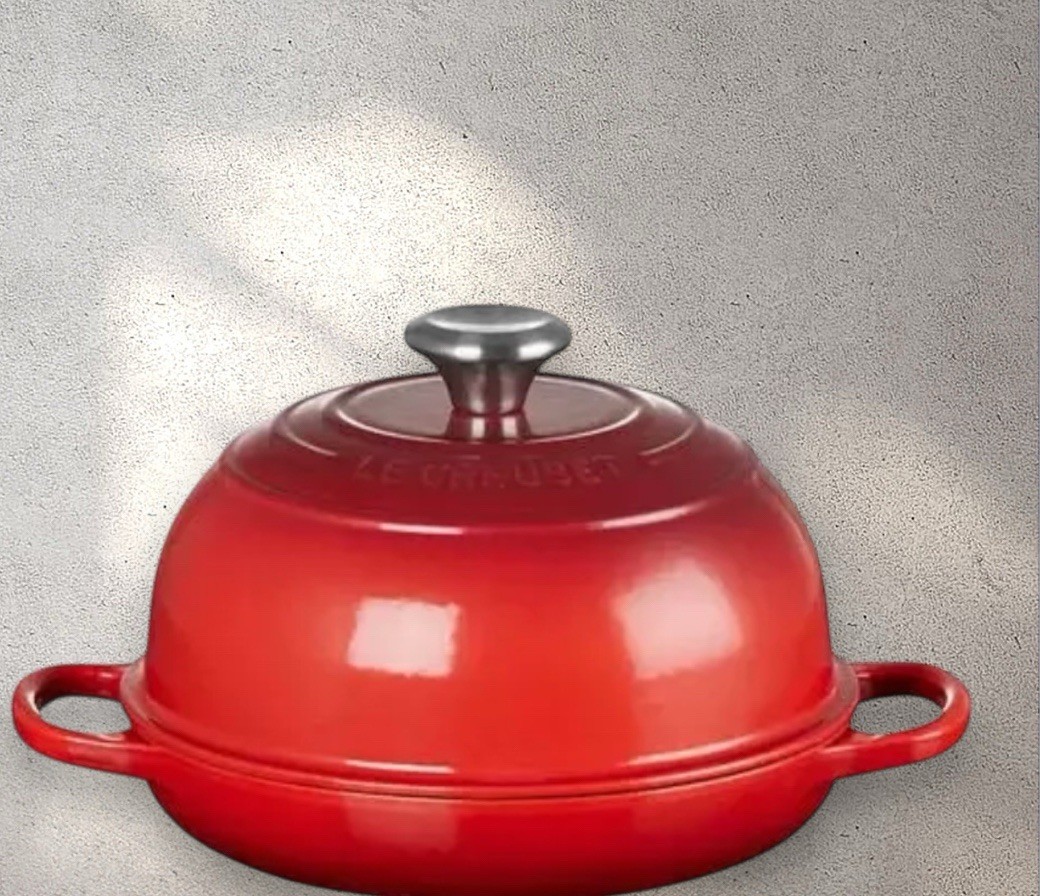 NEW LeCreusetSignatureCast Iron 1.75 Quart Bread Oven in Cerise Red – NWOB.