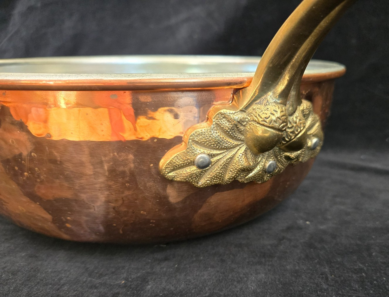 Ruffoni Historia 3.5 Qt Hammered Copper Chef Pan – ACORN handle – Made in Italy