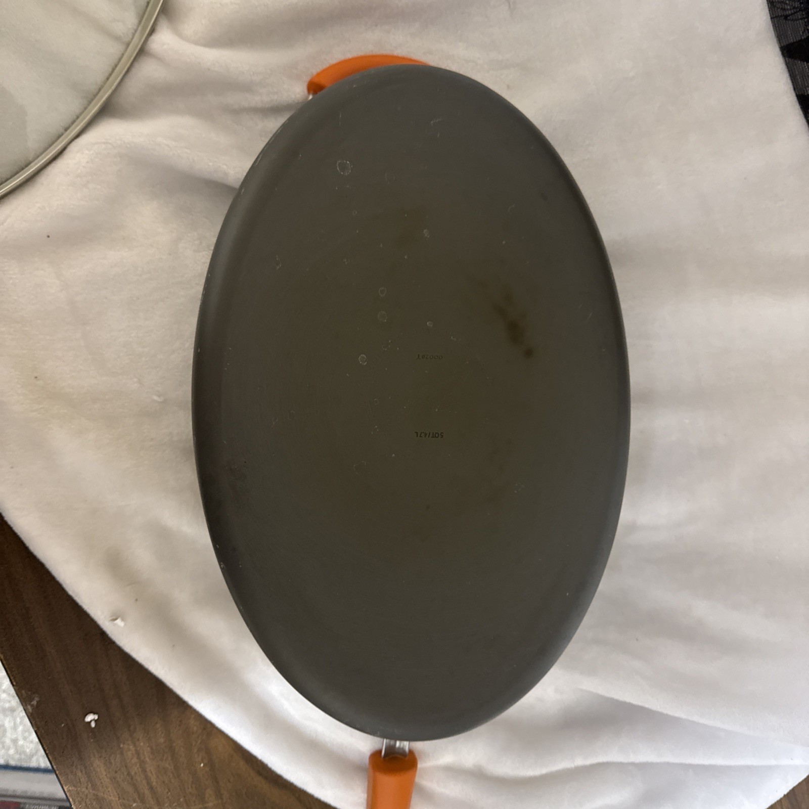 RACHAEL RAY Anodized Non Stick Oval Saute Pan w/Lid Orange Handle 13.5” x 9” x 3