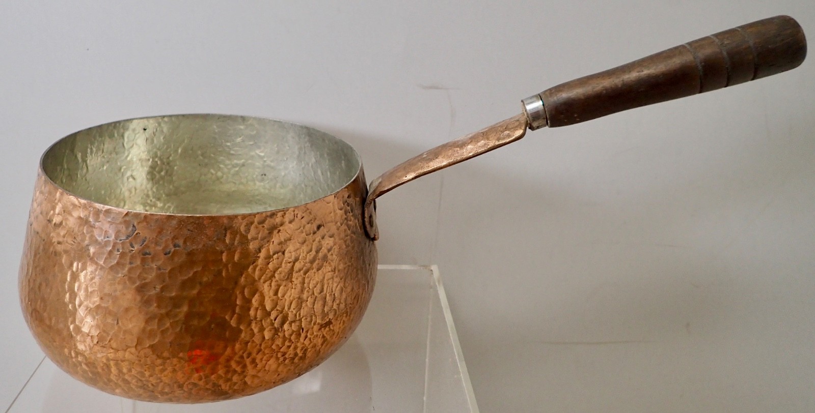 Vintage Hand Hammered Copper Tin Lined Saucepan w/ Wood Handle 6″ x 2.75″