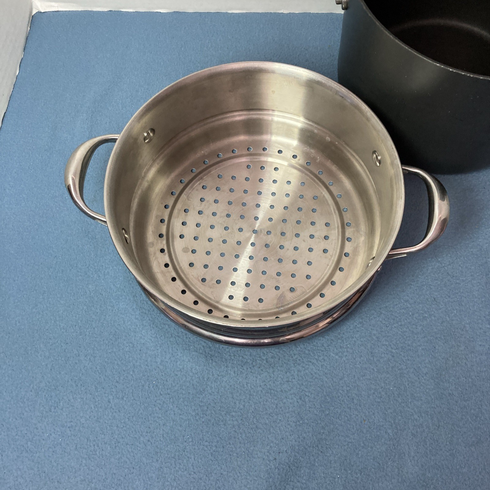 Kirkland Signature NSF Hard-Anodized Aluminum 8QT(7.5L) Stockpot w/Steamer & Lid