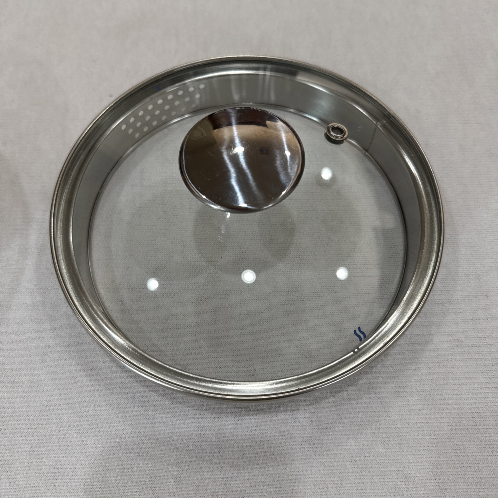 WEAREVER Stainless 1.5 Qt Double Spout/Strainer in Lid Sauce Pan Quality Pot