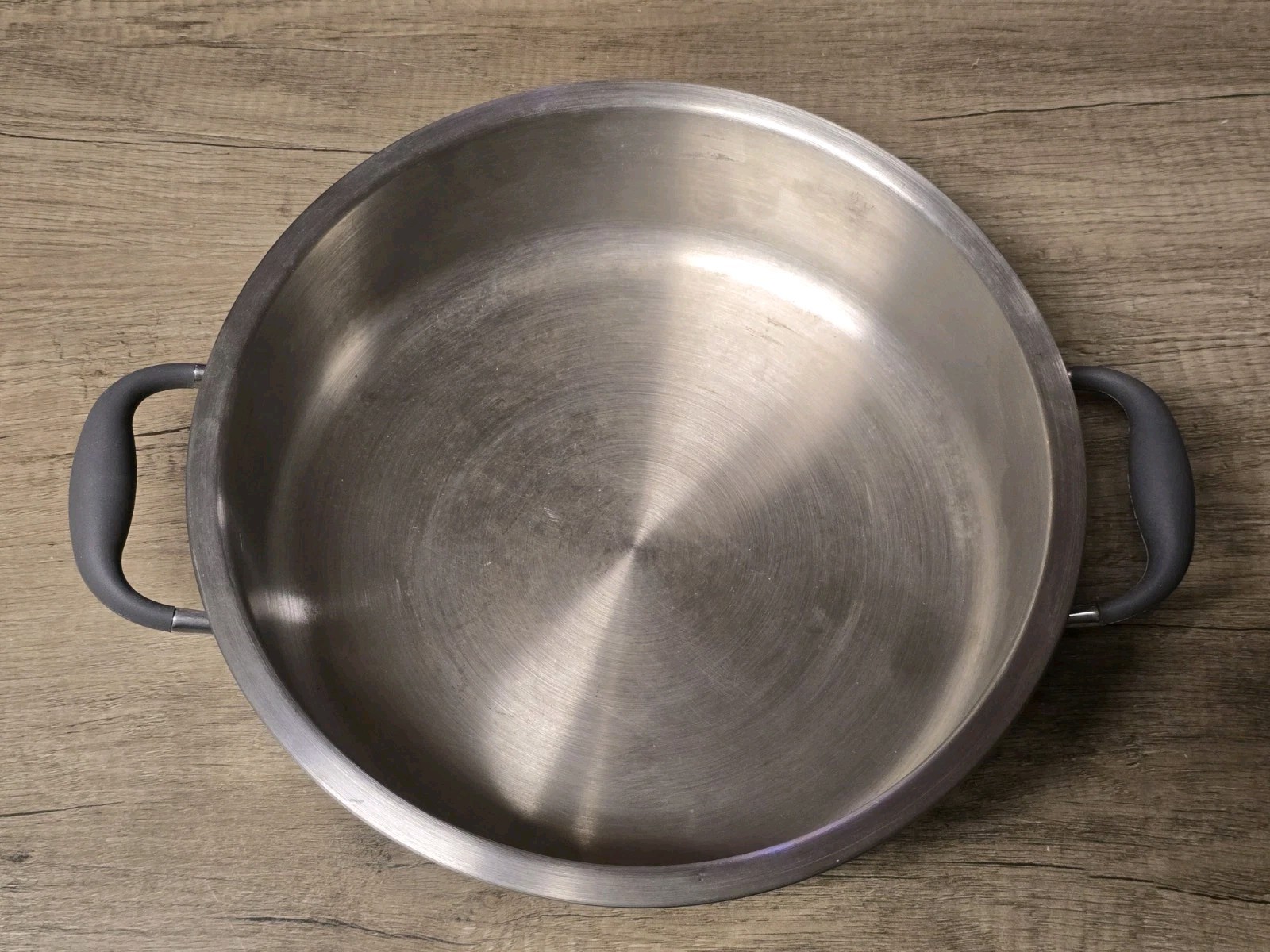 Royal Prestige T-304 Surgical Stainless Steel 10 1/2 In Pot Impact Bonded Base