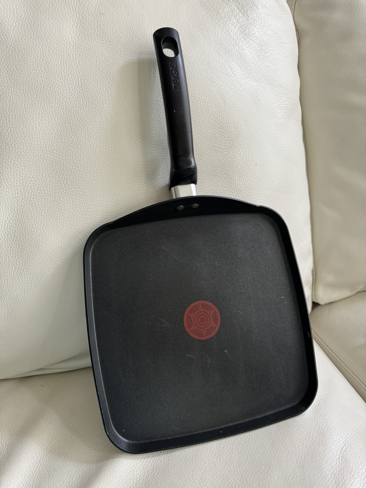 T-fal Nonstick 11inch Frying Pan Cookware Griddle Easy Care Helper Handle Grey