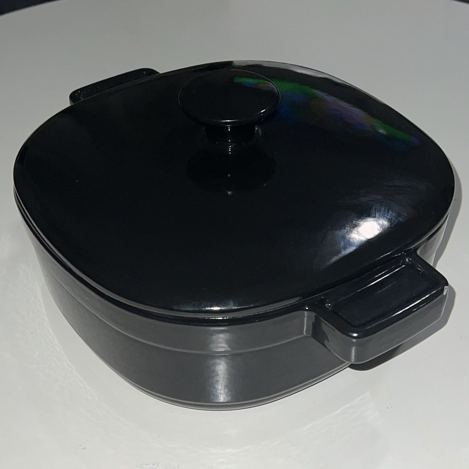 KitchenAid Cast Iron 3-Quart Heavy Casserole Pot Black WL328 porcelain enamel
