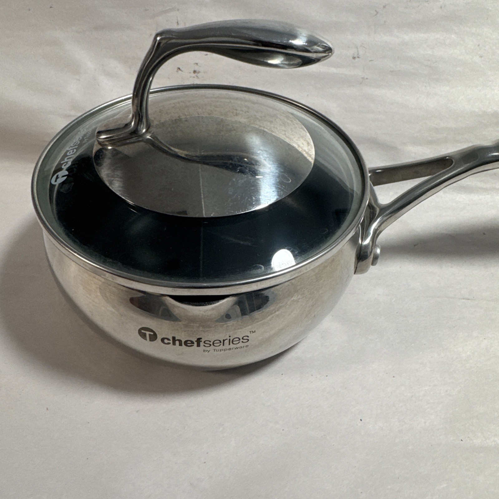 Tupperware Chef Series Non Stick 1 Qt 1.0LSauce Pan Stainless Steel Glass Cover