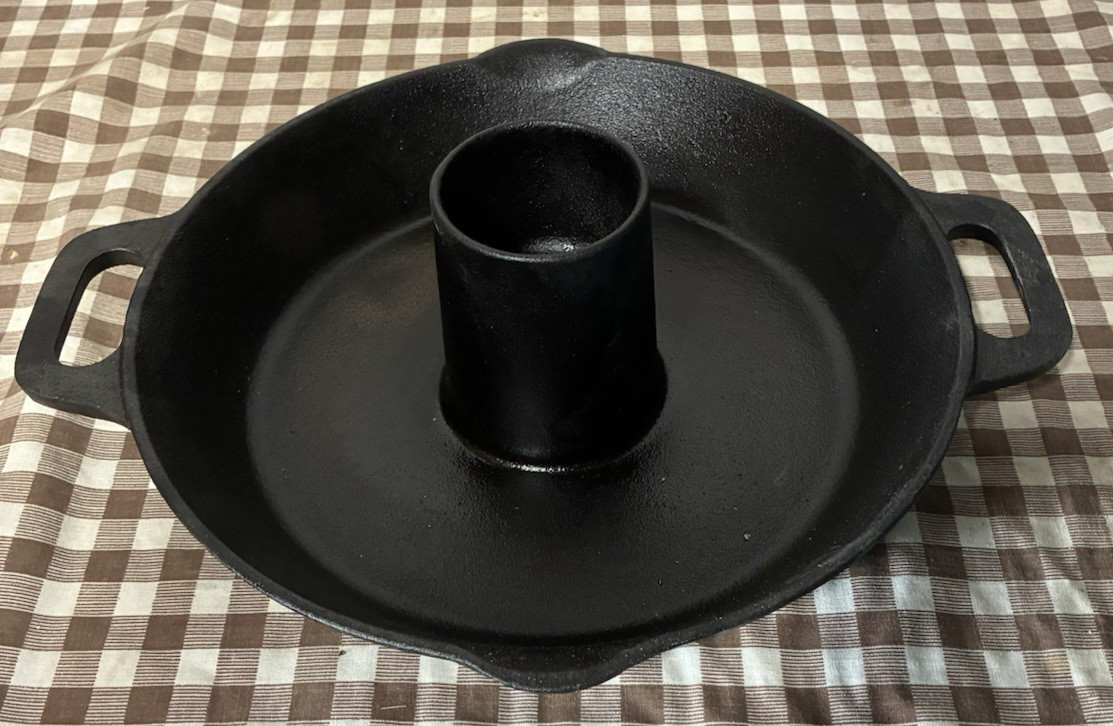 EMERIL VERTICAL POULTRY ROASTER CAST IRON