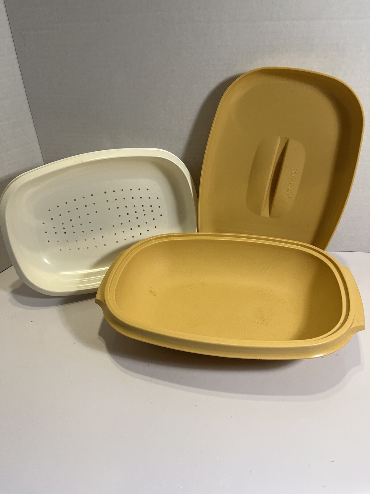 Vintage Tupperware #1273 harvest gold three-piece vegetable/rice steamer…