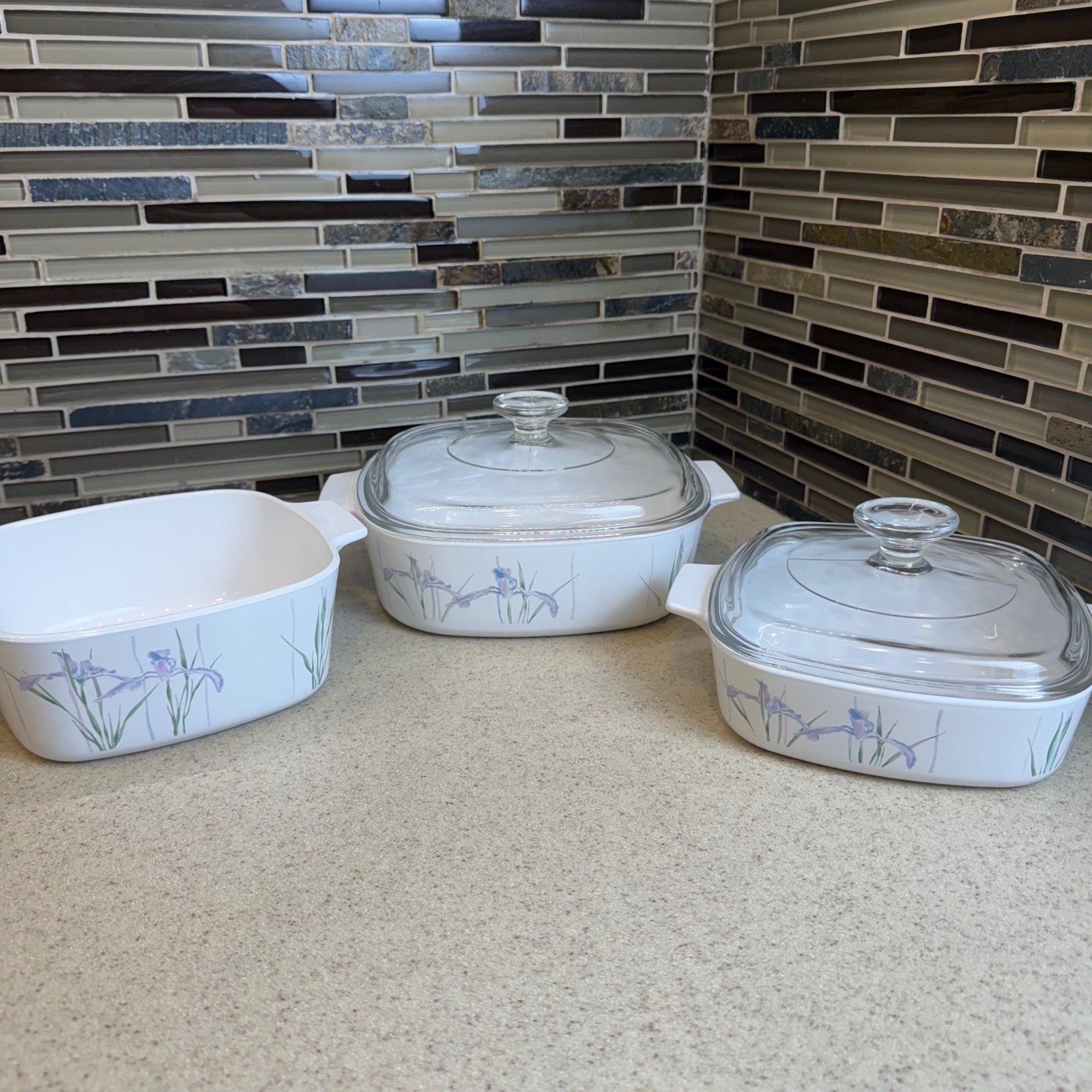 VTG Corning Ware Shadow Iris Casserole Dish 5pc Set w/ 2 Lids 1L, 1.5L, 2L