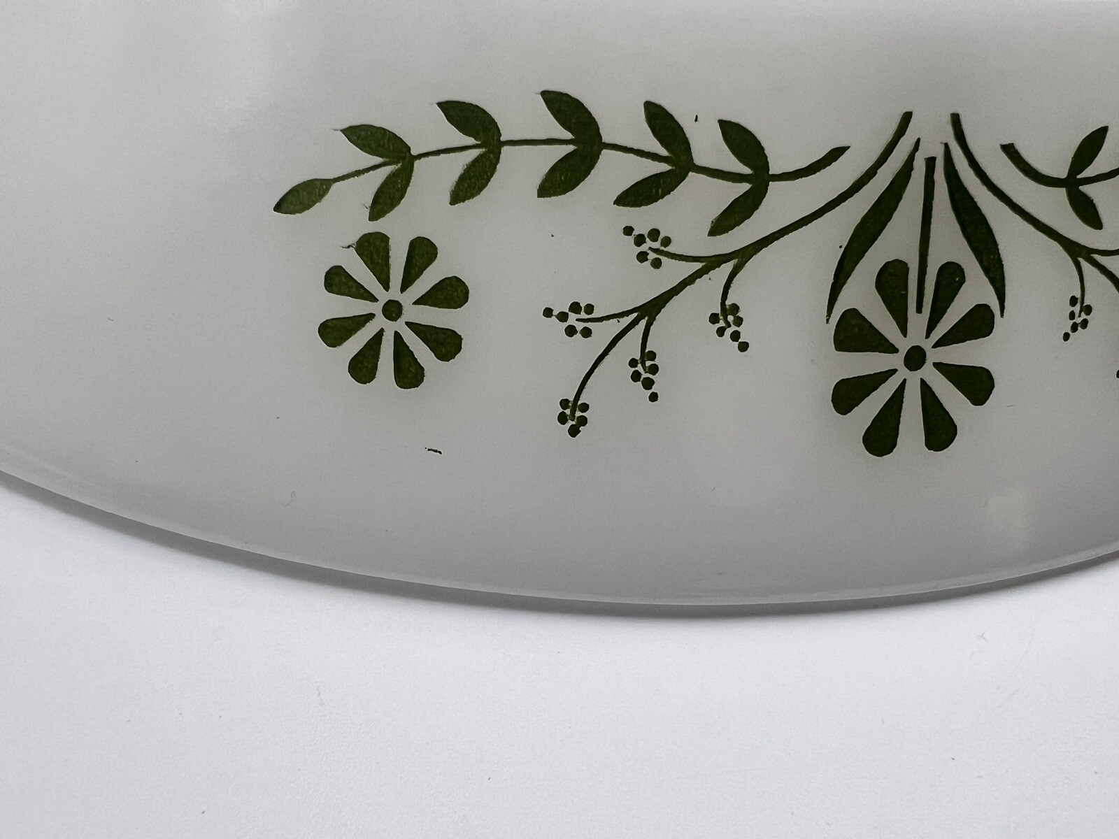 GLASBAKE GREEN DAISY MILK GLASS 10 INCH DIVIDED J2352 CASSEROLE / SERVING DISH