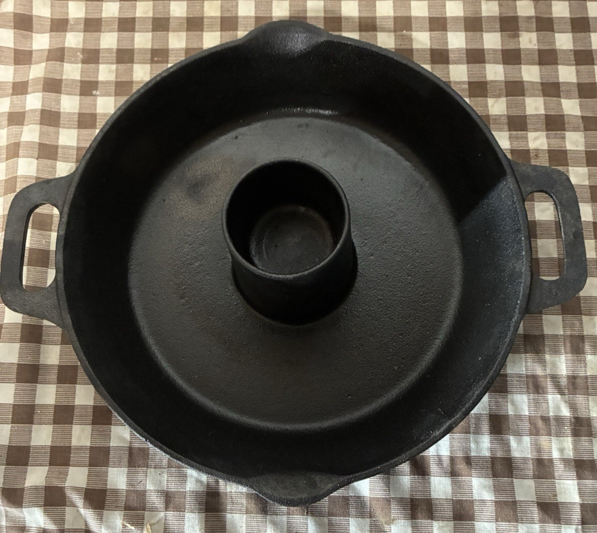 EMERIL VERTICAL POULTRY ROASTER CAST IRON