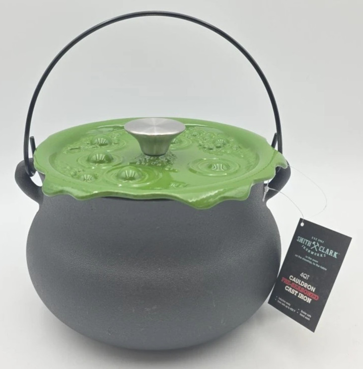 Smith & Clark 4QT Cast Iron Cauldron Witches Brew Bubbling Lid Green Halloween