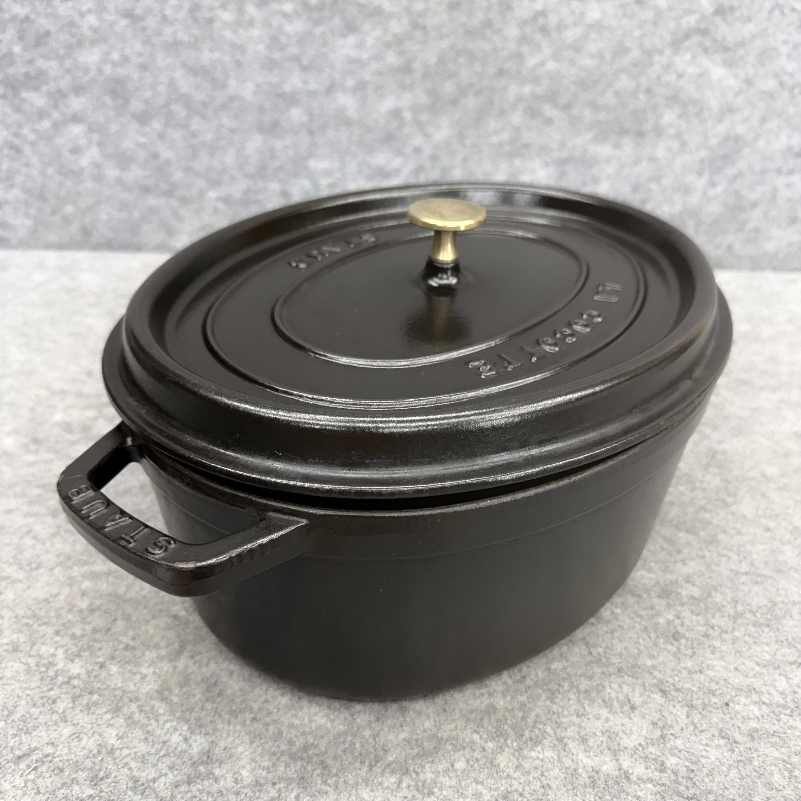 Staub Matte Black Enameled Cast Iron 7 Qt Oval Dutch Oven La Cocotte #33 France