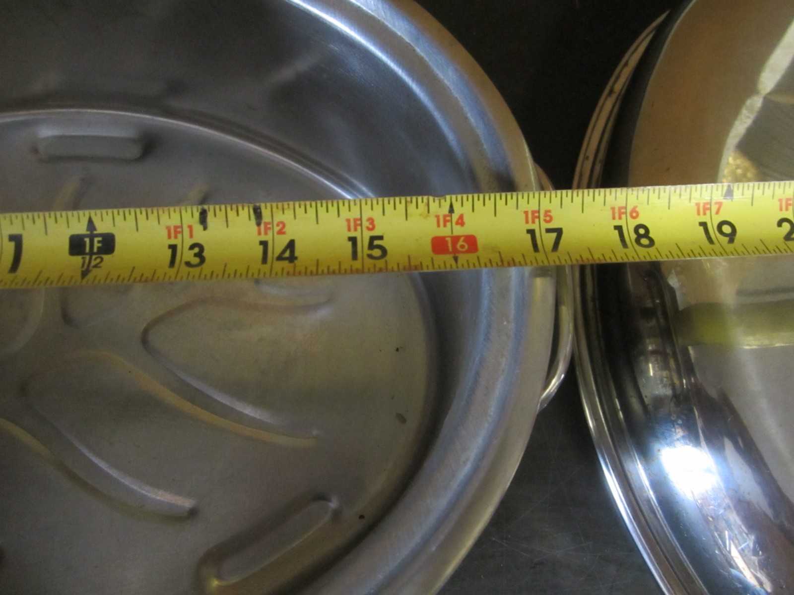 Standard Roasting Pan Large Pot Stainless Steel Pot, Lid.