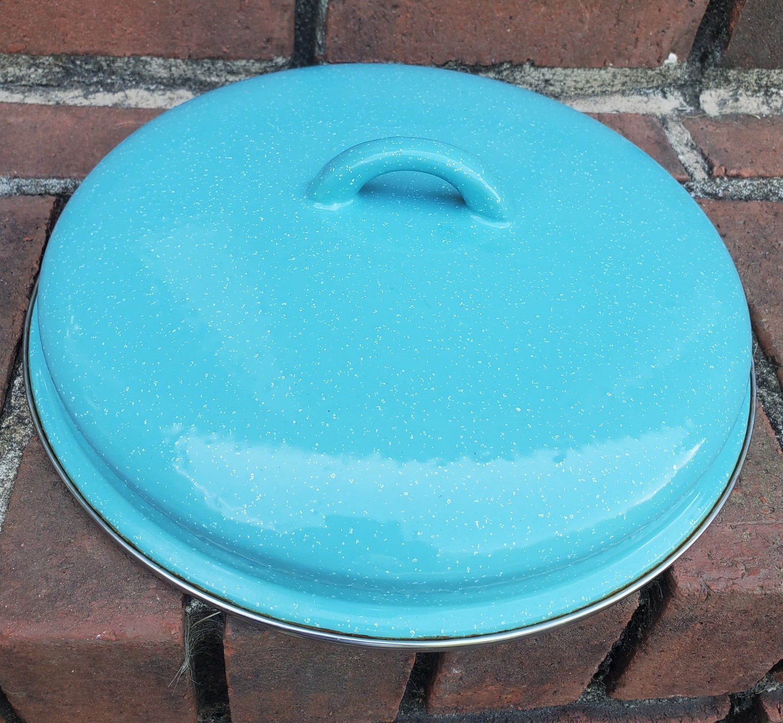 *Country Roads*By Laurie Gates●Beautiful Turquoise Colored Stock Pot Lid●10.5 In