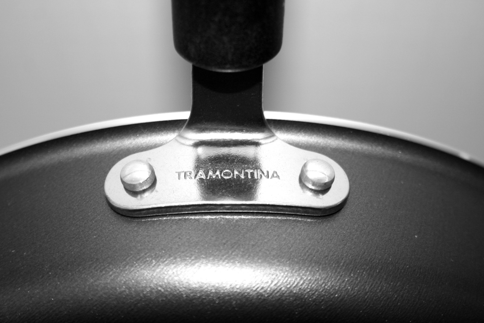 Tramontina Dark Gray Primaware 9 Inch Non Stick Deep Sauté Frying Pan NEW