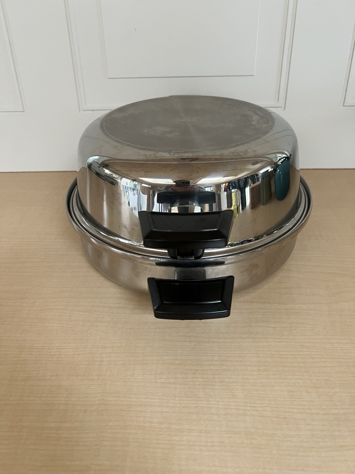 Vtg KITCHEN QUEEN T304 Multi Core 5 Ply Stainless Steel Large Domed Skillet/Pan