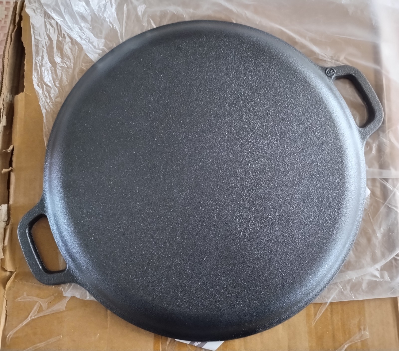 Cast Iron Round Griddle Pan 10.75 Inch Two Handles