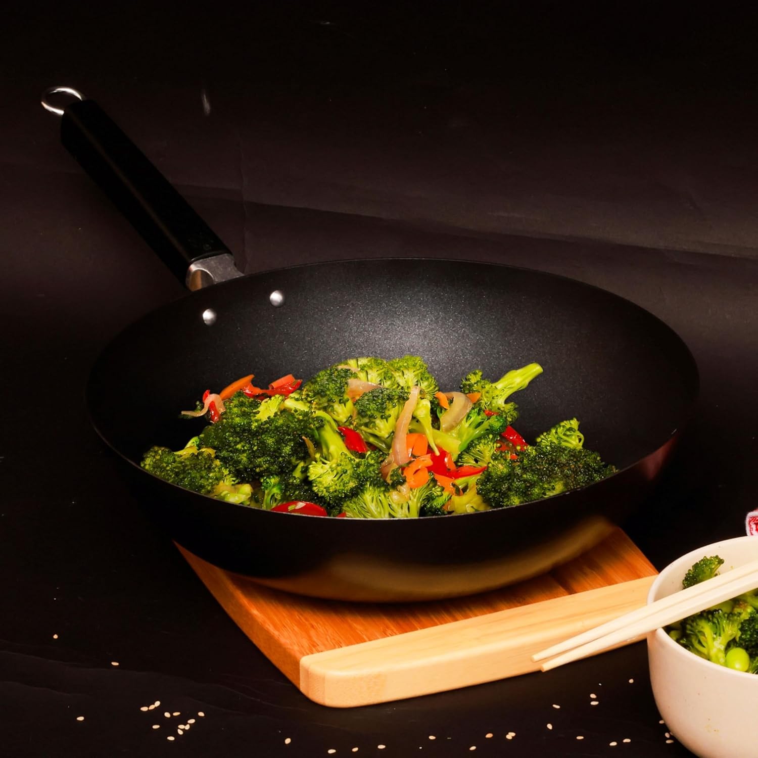 Professional Series 12-Inch Carbon Steel Excalibur Nonstick Stir Fry Pan with