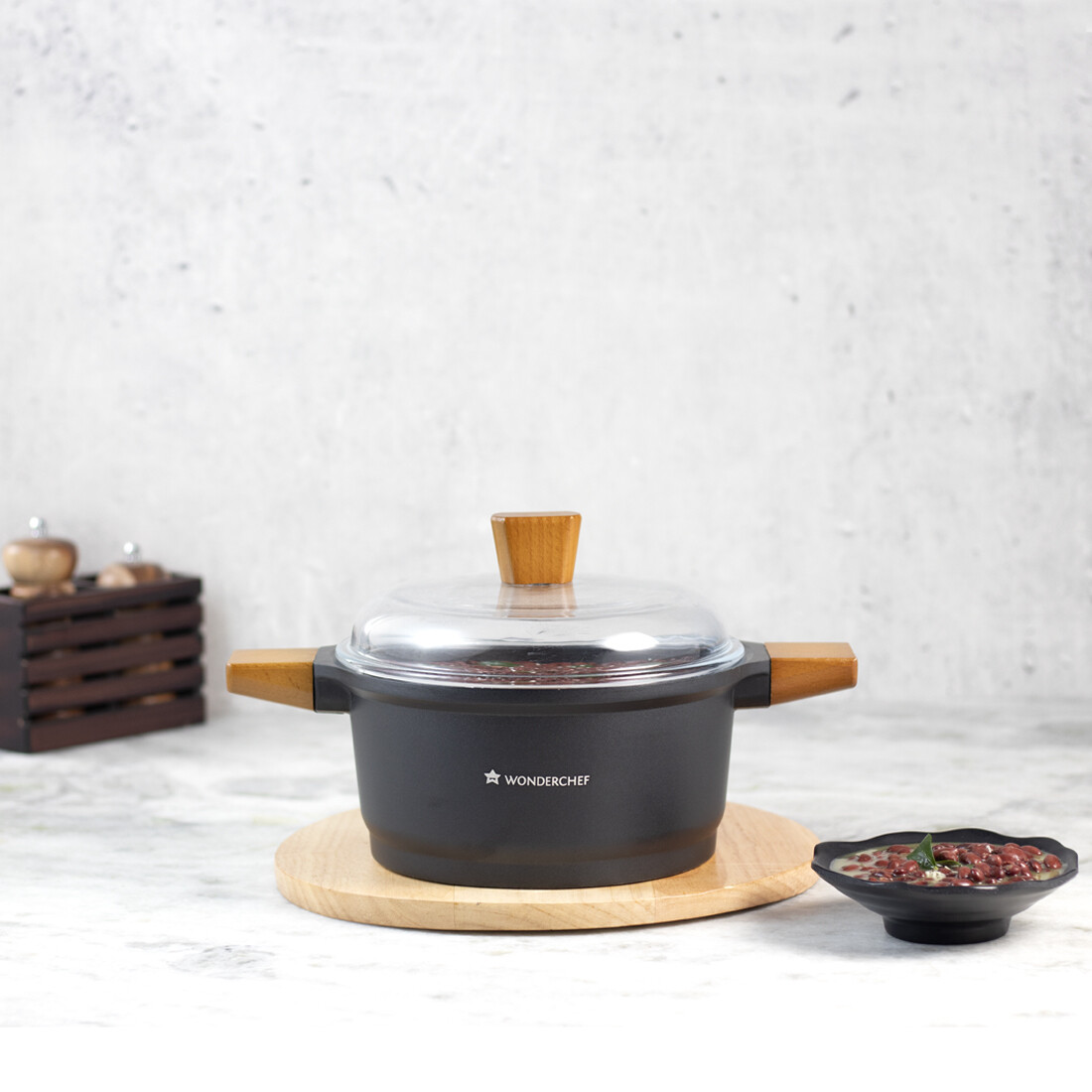 Wonderchef Die Cast Aluminum Casserole with Lid and Wooden Handle, 20cm, 24cm