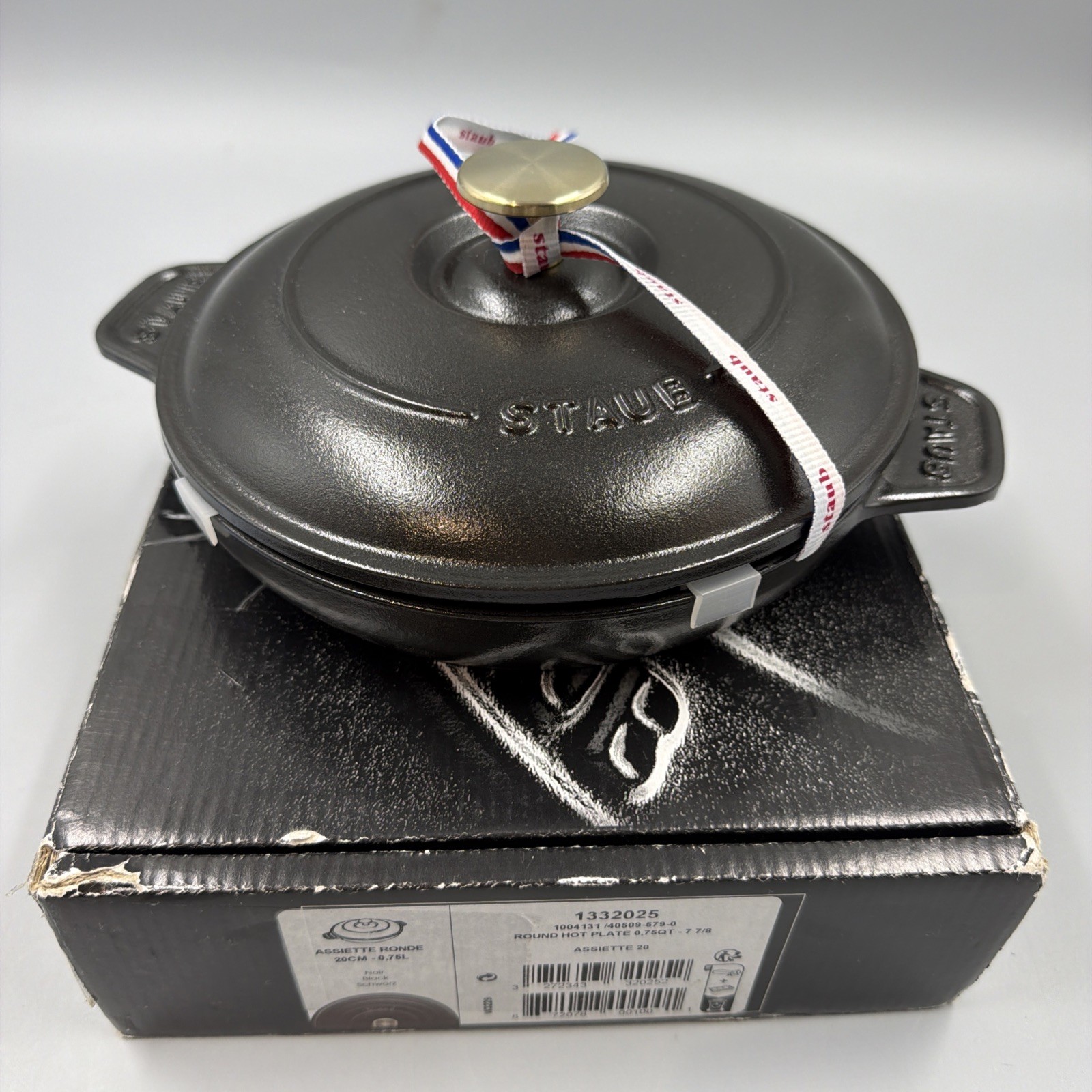 Staub 7.9″ Round Covered Baking Dish – Black – New