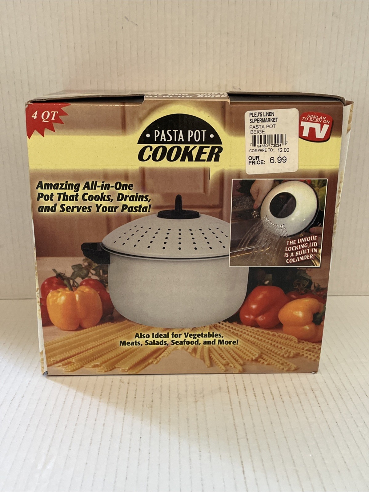 Vintage Pasta Pot Cooker-Cook-Drain-Serve All In One 4 QT Locking Lid Open Box