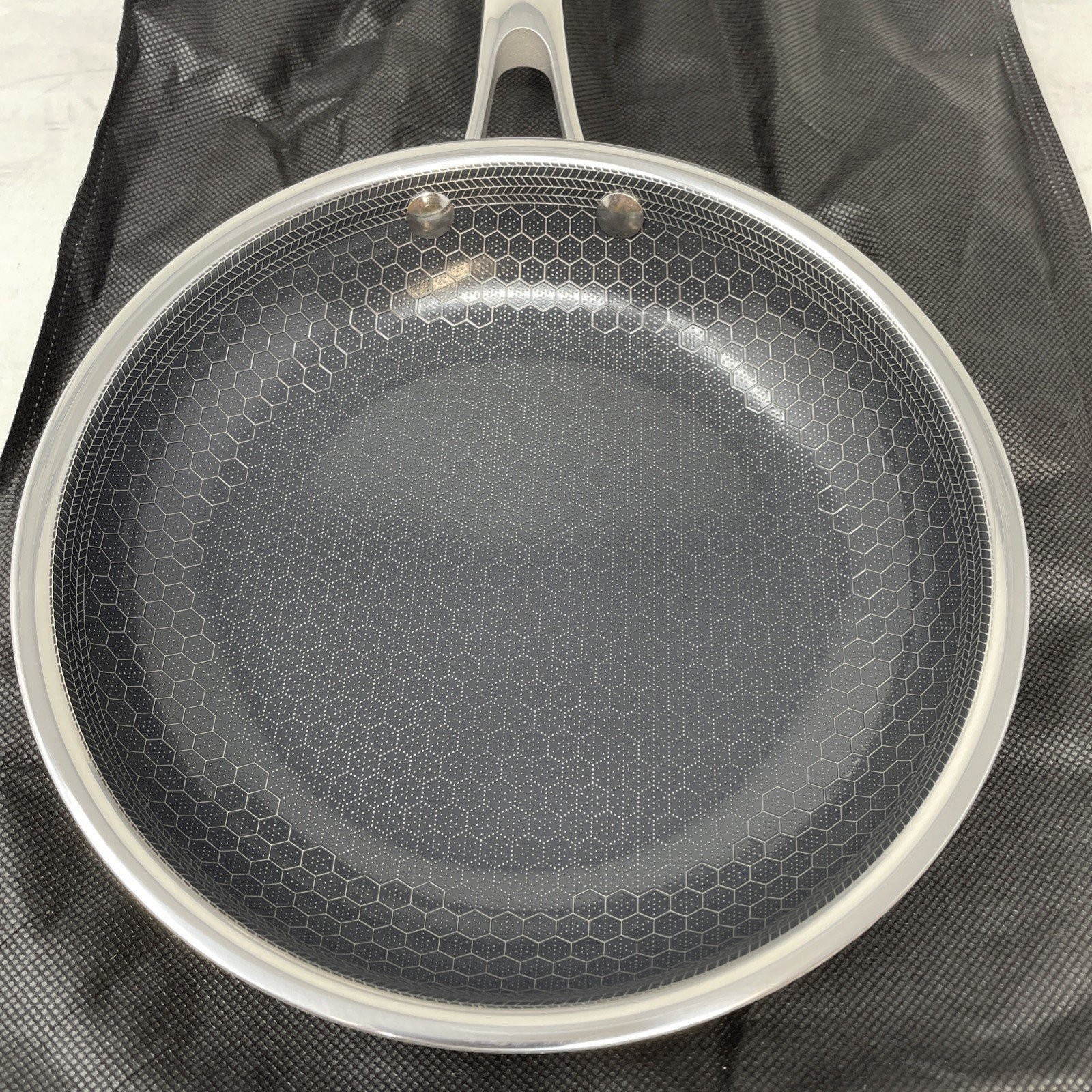 HexClad 8″ Hybrid Fry Frying Pan W/ Storage Bag TerraBond Nonstick Gordon Ramsay
